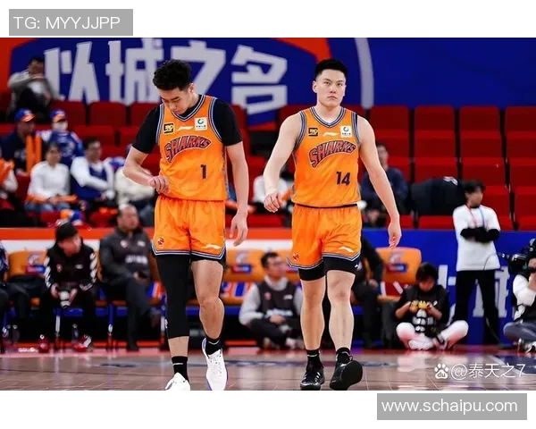 CBA激战广东队迎战山东队争夺季后赛席位精彩对决不容错过